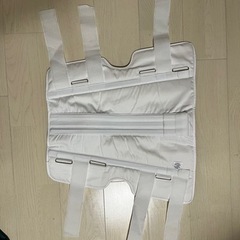 ニーブレース　膝関節支持帯　の画像