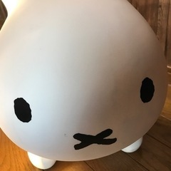 ブルーナボンボンミッフィー乗り物の画像