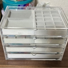 無印アクセサリーケース譲ります。