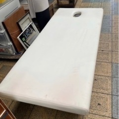 マッサージベッド　革張り　無料　0円