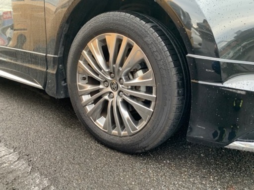 ハリアー　Z  19インチ　タイヤホイール4本セット　ロックナット付き