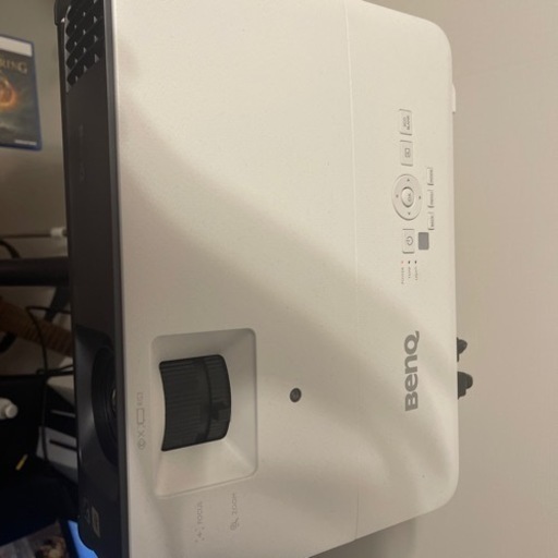 4k プロジェクター　benq tk700