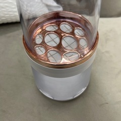 メイクブラシ　スタンドの画像