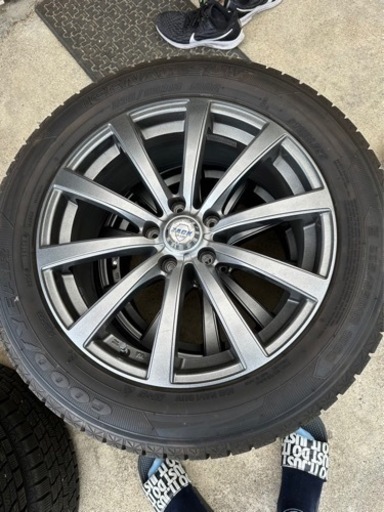 格安❗️❗️18インチスタッドレス