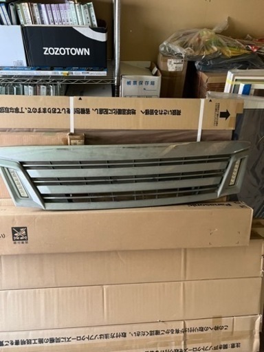 nv350キャラバン 社外グリル