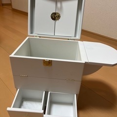 化粧ボックスの画像