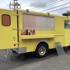 キッチンカー　フードトラックの画像