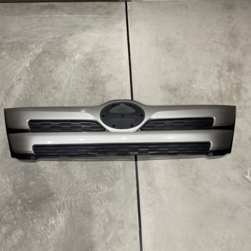 ⭐︎日野純正　レンジャー⭐︎4tワイドボディ純正フロントグリル♪