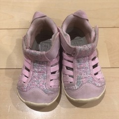 子供用スニーカー・サンダル・ローファー　まとめての画像