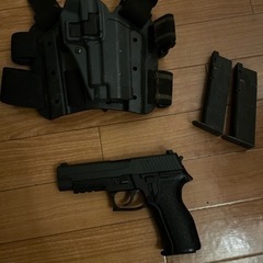 【東京マルイ】シグ ザウエル P226 E2 ホルスター付き　サバゲー
