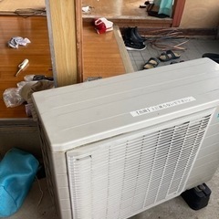 取り引き中 ダイキンエアコン 20畳 ポンプダウン済み 2010年製