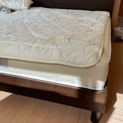 【値下げ】セミダブルベッド