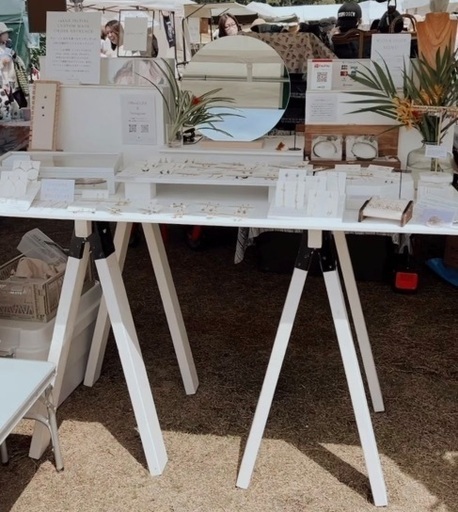 棚もセット！マルシェの什器やテーブルにしても