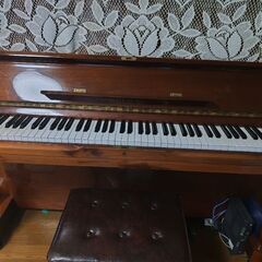 WEINBURG アップライトピアノ　木目、猫脚、３本ペダルの画像