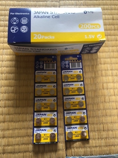 LR44  200個