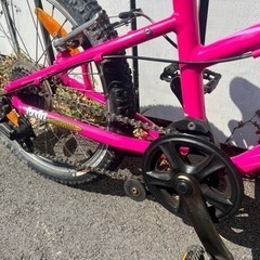 SPECIALIZED HOTROCK 20インチの画像