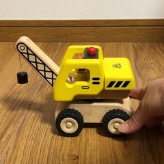 木製　車のおもちゃ3点の画像