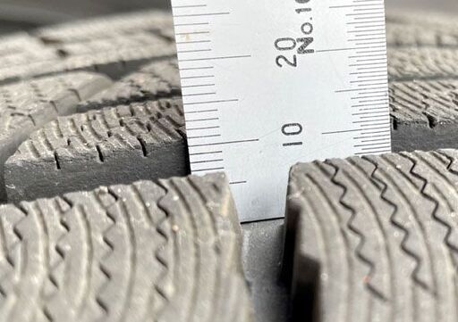 DUNLOP WINTER MAXX SJ8＋ 2023年製（04週）235/60R18 107Q スタッドレスタイヤ 4本 18インチ ダンロップ ウィンターマックス 札幌市