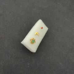 金のピアス片耳ずつの3点の画像