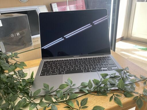 MacBook Air　Apple 　A2337