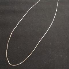 ホワイトゴールドネックレス(チェーン・イタリア製)の画像