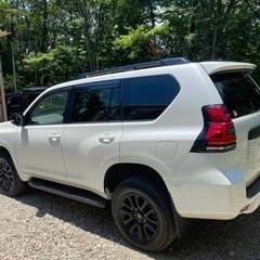 【新車】【マットブラックエディション】ランドクルーザープラドの画像