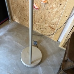オシャレなスタンド照明器具の画像