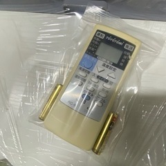 🏠入荷！キレイ目！トヨトミ ウインドエアコン6畳 【エアコン取外...