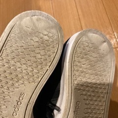 adidas レディース　運動靴の画像