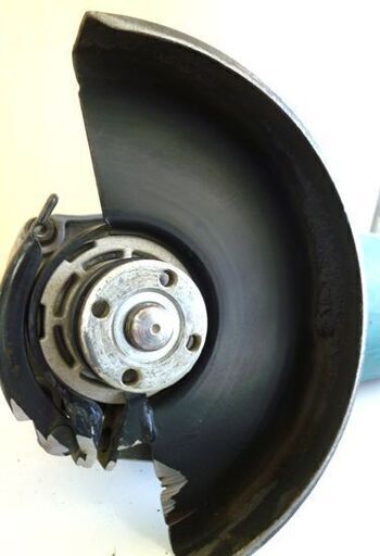 makita ディスクグラインダ GA7061 180mm 100V 研削 切断 サンディング 電動工具 レンチ・グリップ付き マキタ