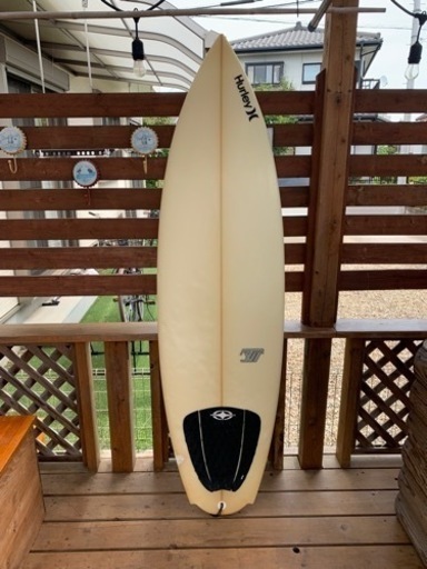 ムラサキスポーツ購入！小波最強！サーフボード　5プラグ