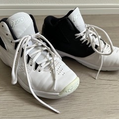 バスケットシューズ　アシックス　23cmの画像