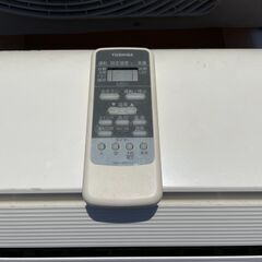お掃除 エアコン 東芝 RAS-221UR (W) 2010年製 2.2kWの画像