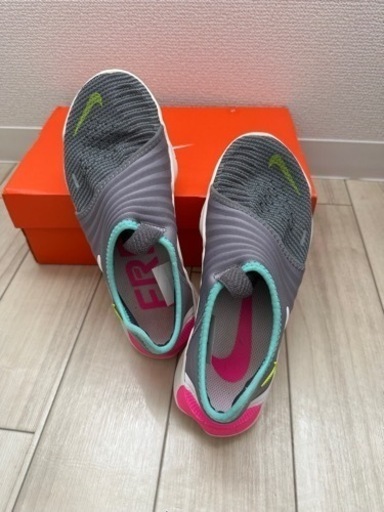 美品 NIKE スニーカー WMNS NIKE RW FLYNIT 3.0