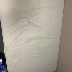 脚付きマットレス セミダブルベッドの画像