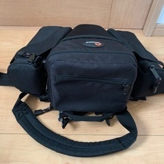 Lowepro ロープロ カメラバッグの画像