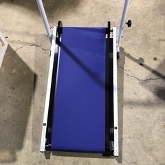 はぴねすくらぶ コンパクト自走式ウォーカー お散歩ロード　ウォーキングマシンの画像