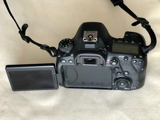 キヤノン CANON デジタル一眼レフカメラ　6D mk2 ボディーのみ