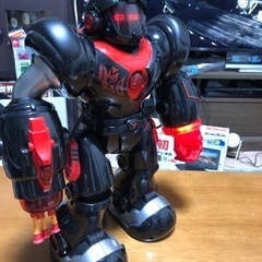 歩く‼︎踊る‼︎喋る‼️ 多機能面白いロボットの画像