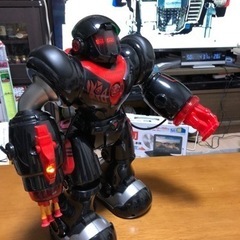 歩く‼︎踊る‼︎喋る‼️ 多機能面白いロボットの画像