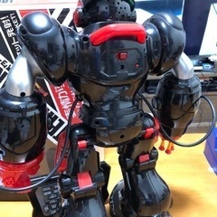 歩く‼︎踊る‼︎喋る‼️ 多機能面白いロボットの画像