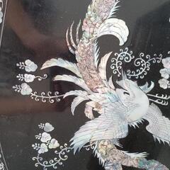 中古 民芸家具 オーバル型 煌びやかな螺鈿細工の座卓(ローテーブル