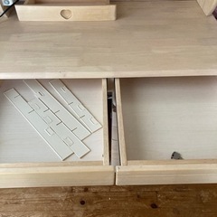 学習机（コイズミ）1500円で差し上げます。電気無しでよければ、無料で差し上げます。の画像