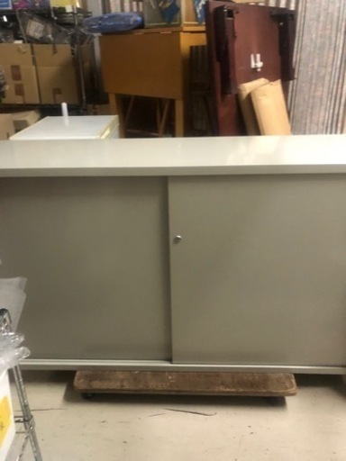 ?値下げしました?引き戸書庫?