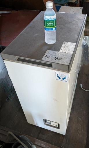 小型冷凍庫　F-54
