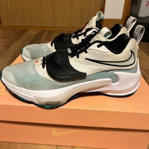 バスケットボールシューズ　NIKE ズーム フリーク 3