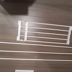 突っ張り棒と突っ張り棚