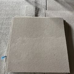 ＜予定者決定＞　中古タイルカーペット20枚