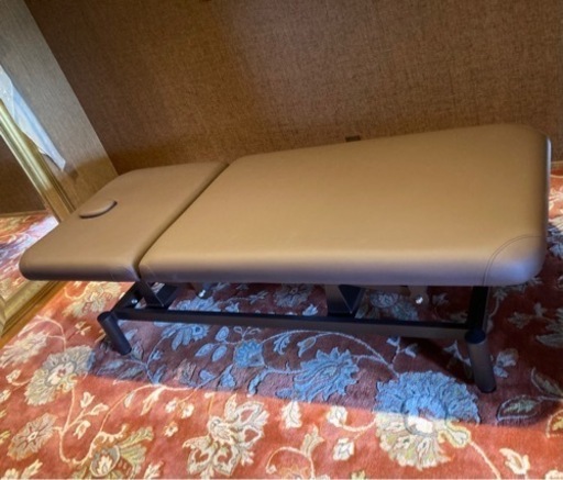 美品！電動昇降リクライニングベッド（有孔）