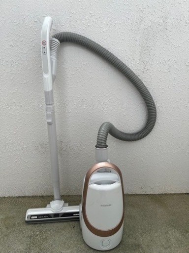 アイリスオーヤマ掃除機(2020年製)